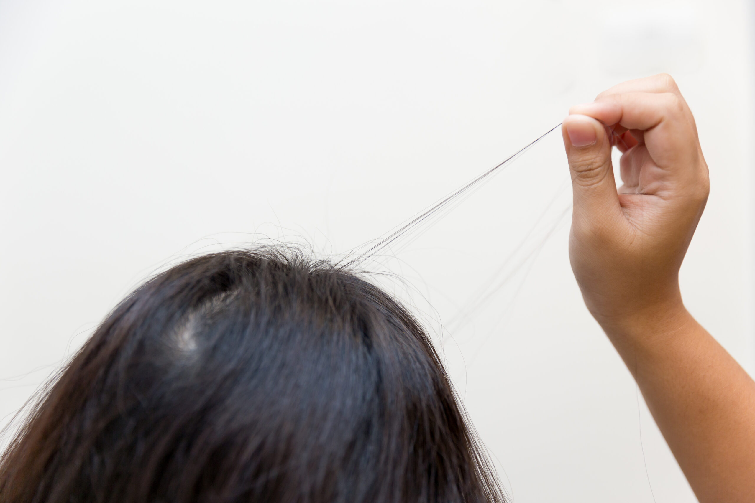 10 вредных привычек для волос